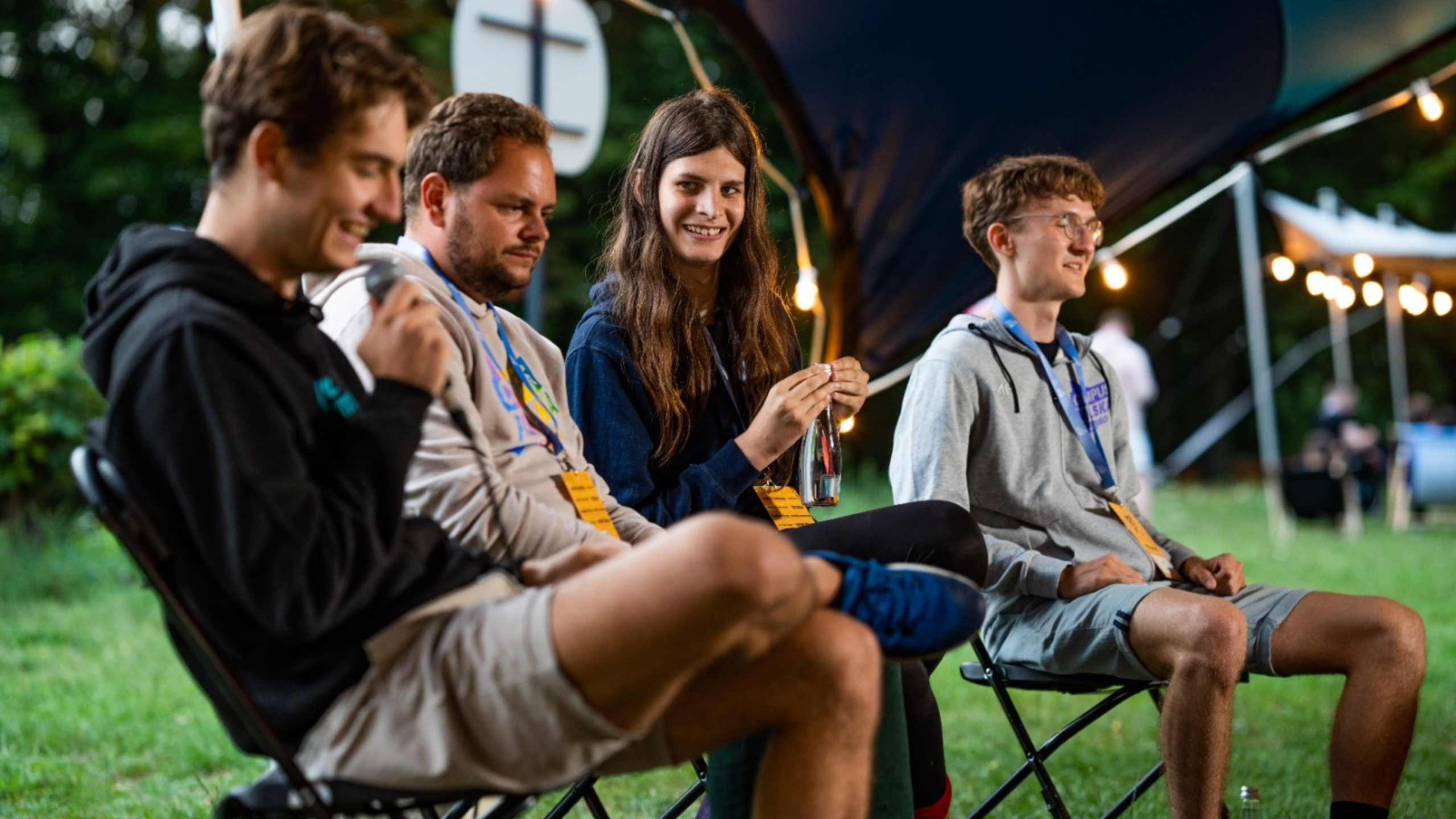 Là où participer peut coûter cher, les jeunes n'ont pas renoncé